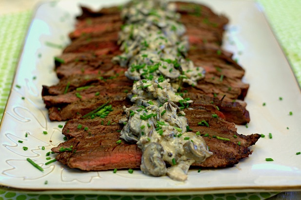 http://www.barbaracooks.com/wp-content/uploads/2013/06/grilled_flank_steak_with_creamy_mushroom_sauce_1.jpg