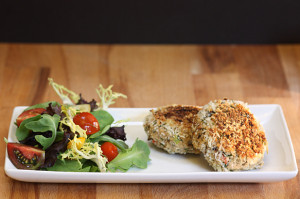 Friday Favorites: Crispy Herbed Salmon Cakes