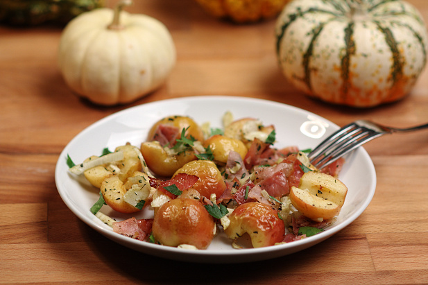 Roasted Crimson Gold Apples with Fennel & Prosciutto