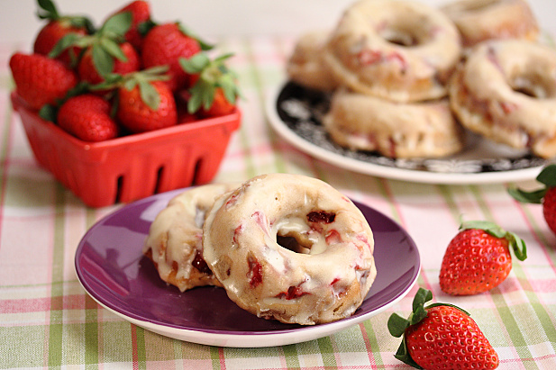 Baked Strawberry Balsamic Donuts