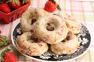 Baked Strawberry Balsamic Donuts