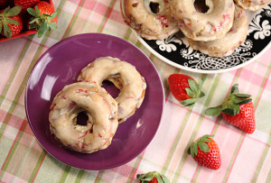 Baked Strawberry Balsamic Donuts