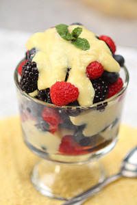 Fresh Berries with Mango Cream