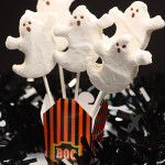 All-Natural Marshmallow Ghosts